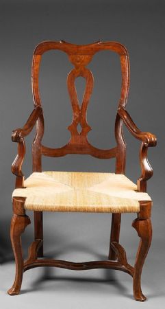 Walnut armchair Sec. XVIII Modena